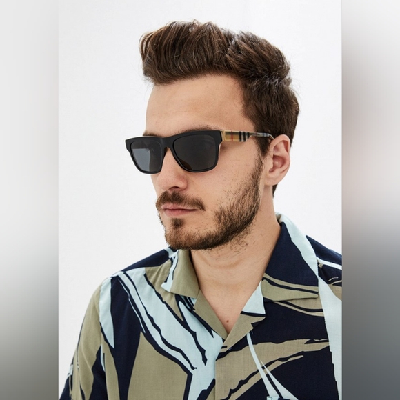 New -  💯 Original Burberry Grey Square Men's Sunglasses BE4293 380687 56. - Picture 1 of 16